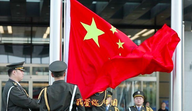 牛仔和T恤